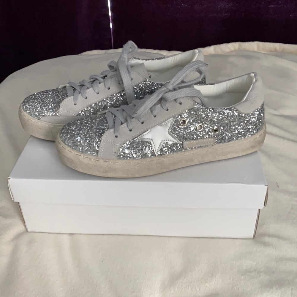 Golden goose dupes 39 (fits a 7.5)